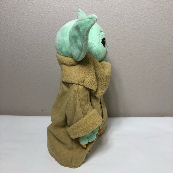 Disney Star Wars: The Mandalorian '(Baby Yoda) Stuffed Toy Plush 11 Inch - Picture 5 of 11